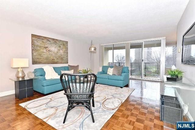 5 Horizon Road 203, Fort Lee, NJ 07024