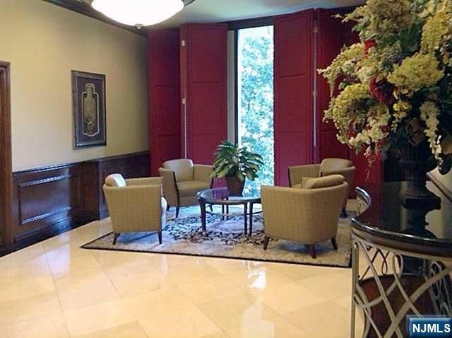 5 Horizon Road 203, Fort Lee, NJ 07024