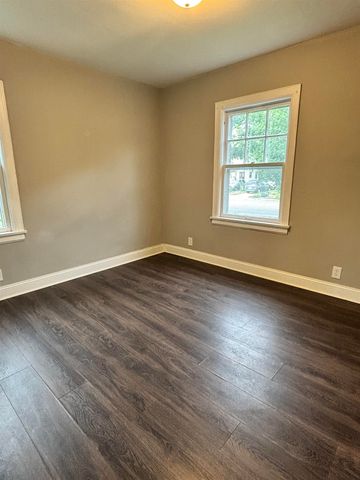 1239 S Hydraulic, Wichita, KS 67211
