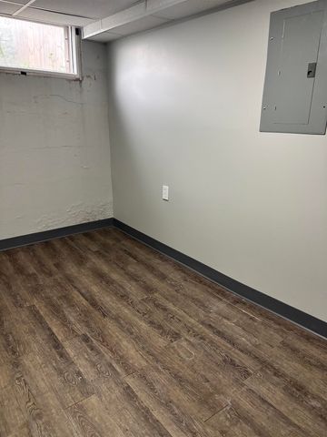 1239 S Hydraulic, Wichita, KS 67211