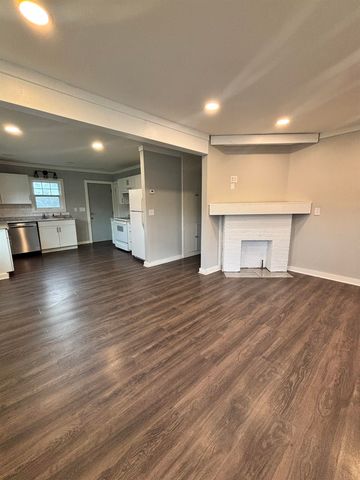 1239 S Hydraulic, Wichita, KS 67211