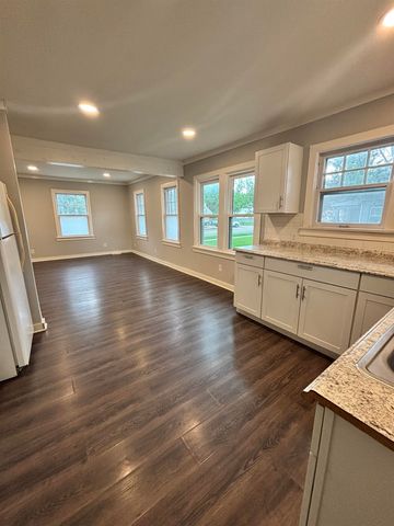 1239 S Hydraulic, Wichita, KS 67211