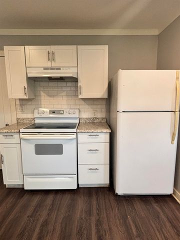 1239 S Hydraulic, Wichita, KS 67211