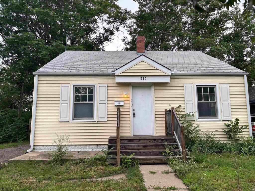 1239 S Hydraulic, Wichita, KS 67211