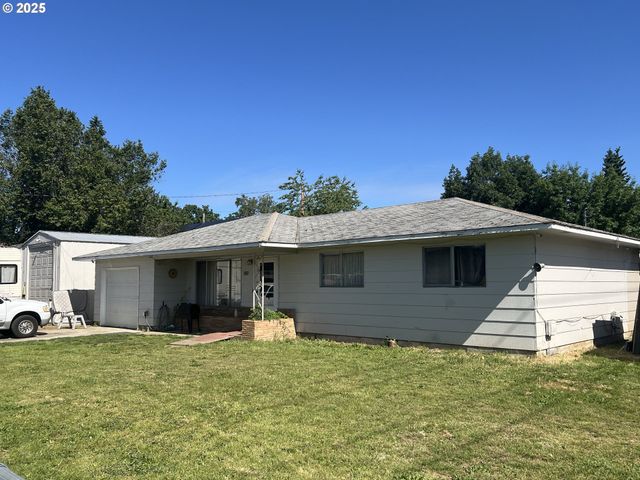 6135 Se CLATSOP St, Portland, OR 97206