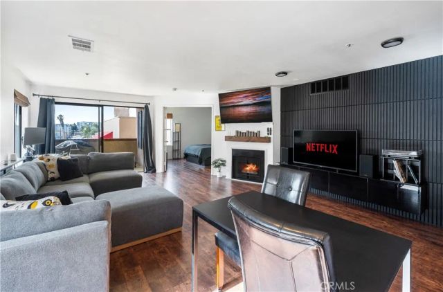 35 Linden Avenue 410, Long Beach, CA 90802