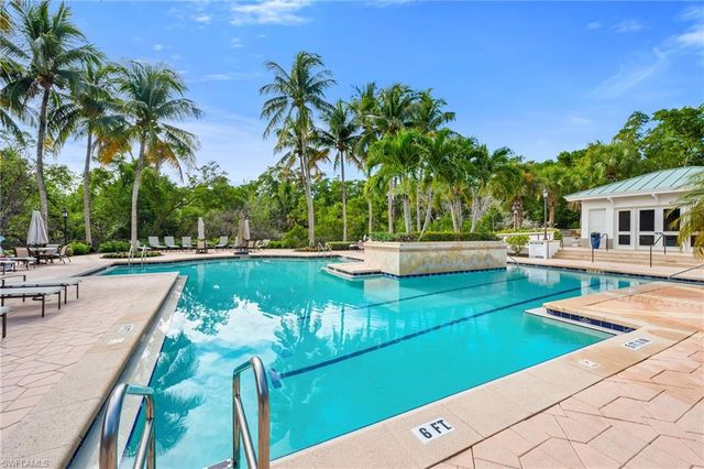 455 Cove Tower DR # 1603, Naples, FL 34110
