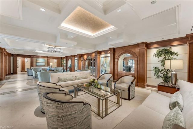 455 Cove Tower DR # 1603, Naples, FL 34110