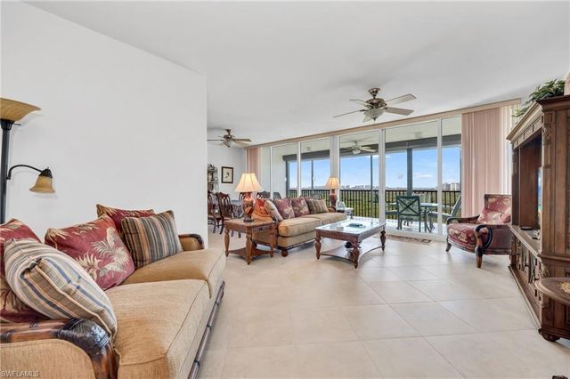 455 Cove Tower DR # 1603, Naples, FL 34110