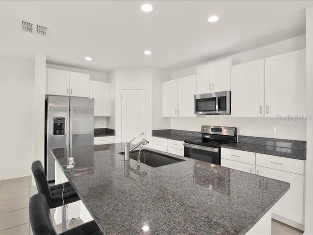 6213 BACK FORTY LOOP, Zephyrhills, FL 33541