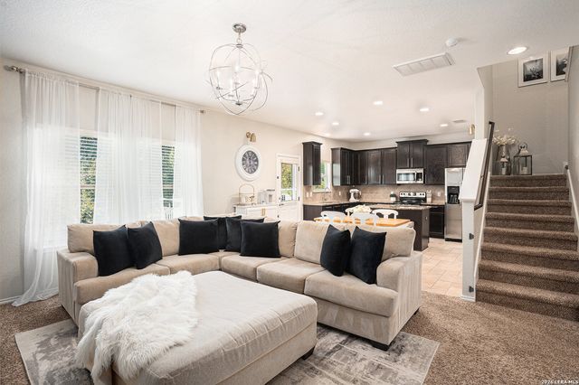 1310 Alaskan Wolf, San Antonio, TX 78245