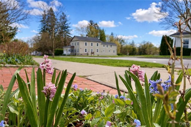 15 Sullivan Street, Cazenovia, NY 13035