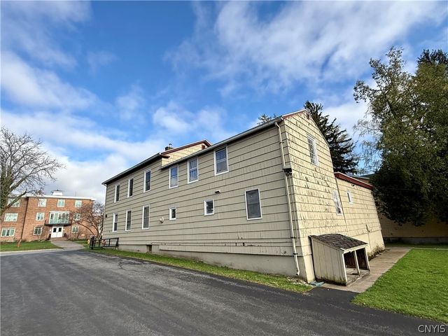 15 Sullivan Street, Cazenovia, NY 13035