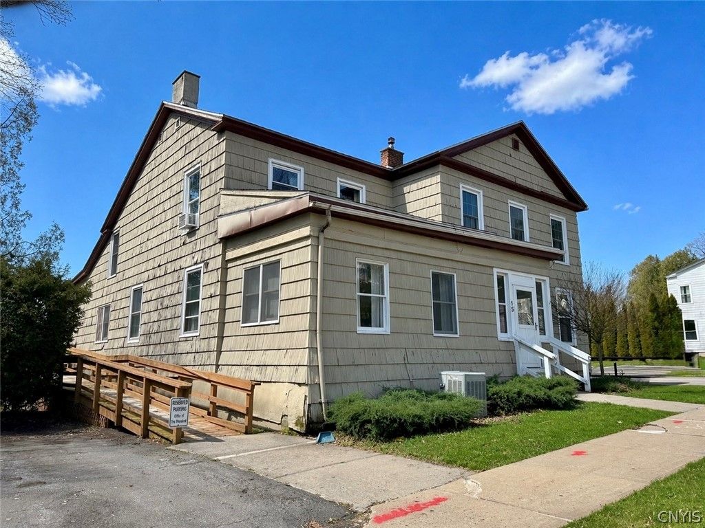 15 Sullivan Street, Cazenovia, NY 13035