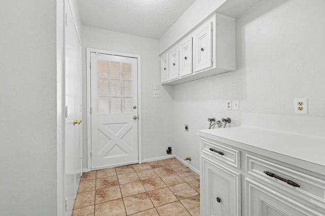 6910 Chancellor Drive, Spring, TX 77379