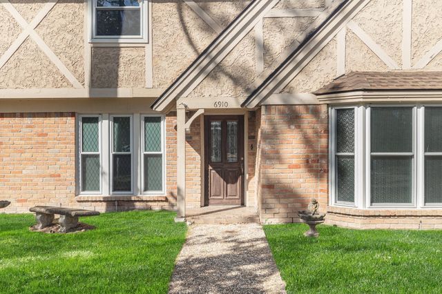 6910 Chancellor Drive, Spring, TX 77379