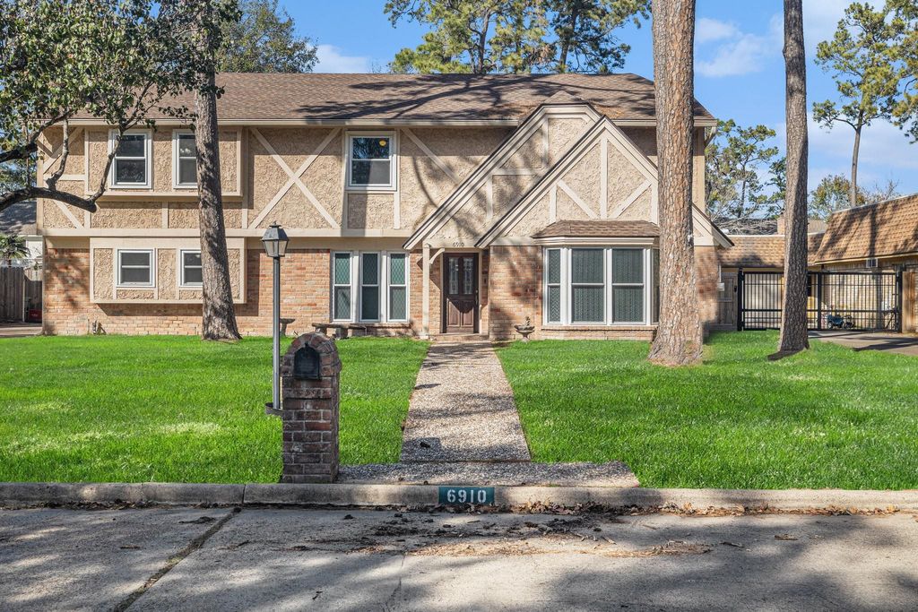 6910 Chancellor Drive, Spring, TX 77379