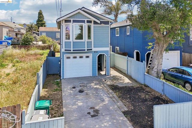 874 Pine St, Oakland, CA 94607