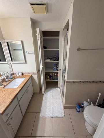 662 CIRCLEWOOD DRIVE V4, Venice, FL 34293