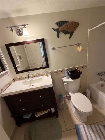 662 CIRCLEWOOD DRIVE V4, Venice, FL 34293