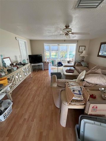 662 CIRCLEWOOD DRIVE V4, Venice, FL 34293