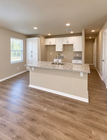 4729 Leonard Street, Forest Hill, TX 76119