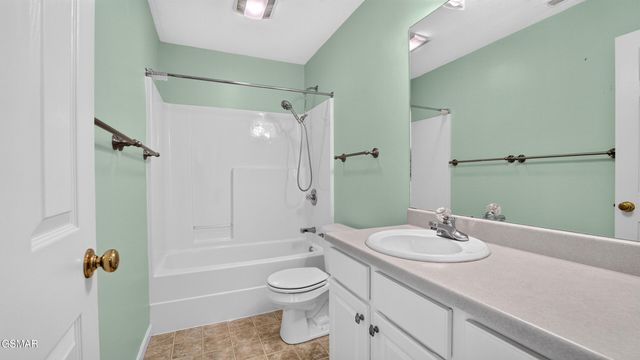 1334 Trey Vista Court, Maryville, TN 37803