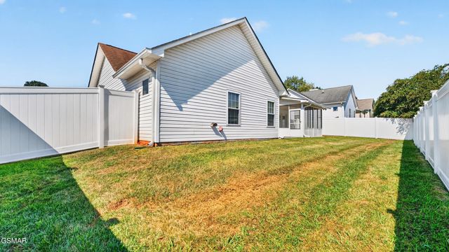 1334 Trey Vista Court, Maryville, TN 37803