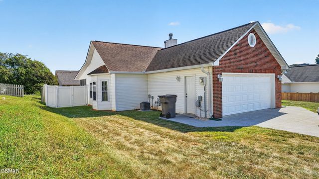 1334 Trey Vista Court, Maryville, TN 37803