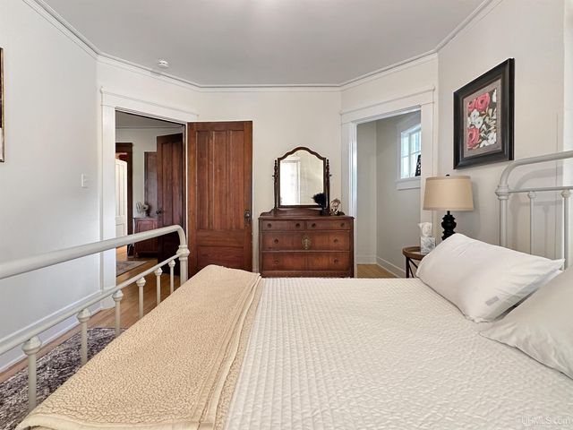 605 Ogden Avenue, Escanaba, MI 49829