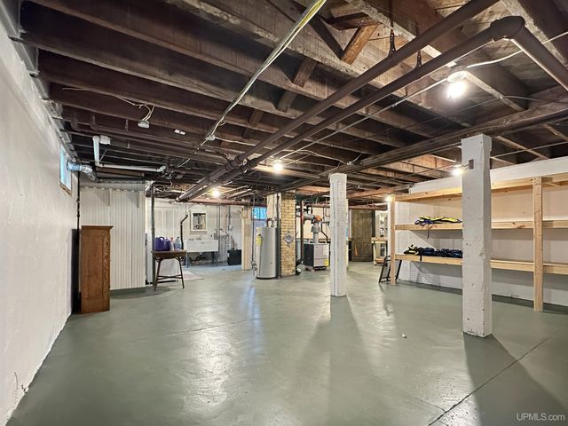 605 Ogden Avenue, Escanaba, MI 49829