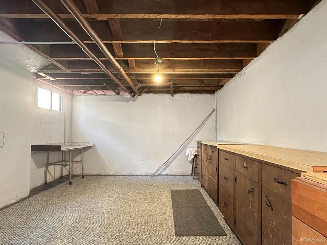 605 Ogden Avenue, Escanaba, MI 49829