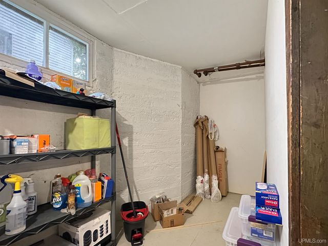 605 Ogden Avenue, Escanaba, MI 49829