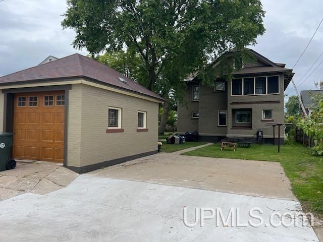 605 Ogden Avenue, Escanaba, MI 49829