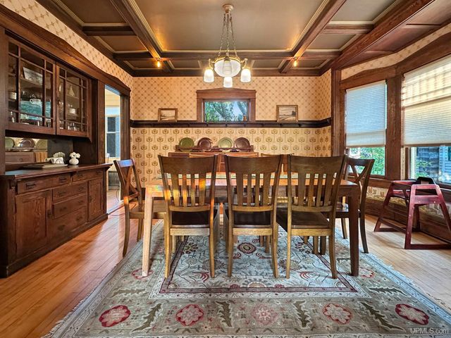 605 Ogden Avenue, Escanaba, MI 49829