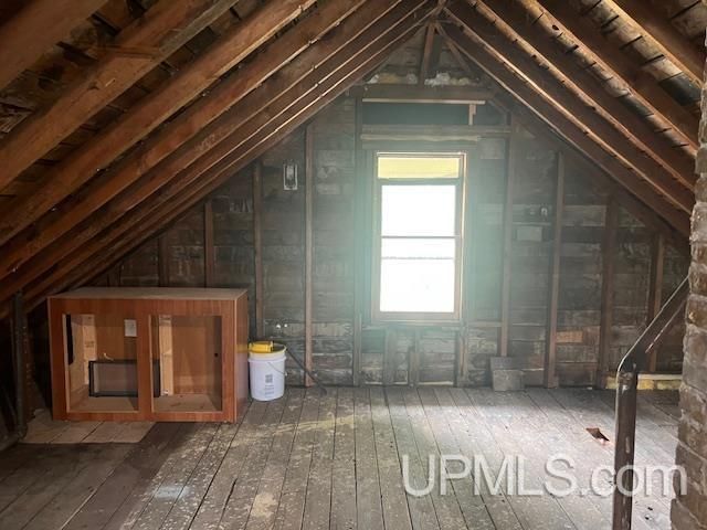 605 Ogden Avenue, Escanaba, MI 49829