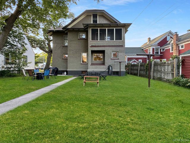 605 Ogden Avenue, Escanaba, MI 49829