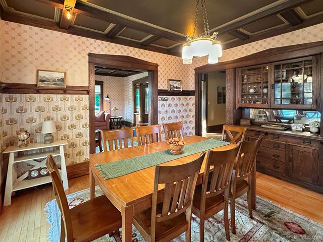 605 Ogden Avenue, Escanaba, MI 49829