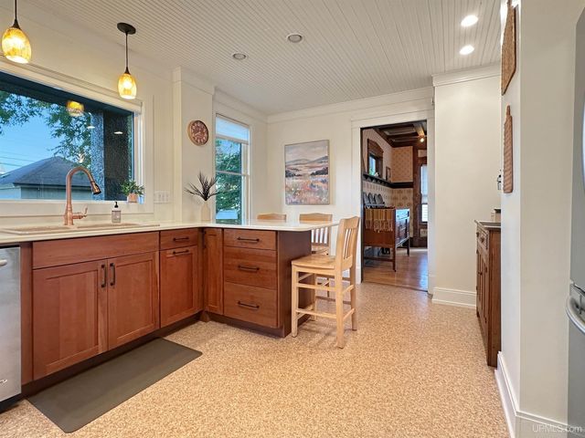 605 Ogden Avenue, Escanaba, MI 49829