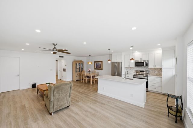 955 Circle Drive B, Delray Beach, FL 33445