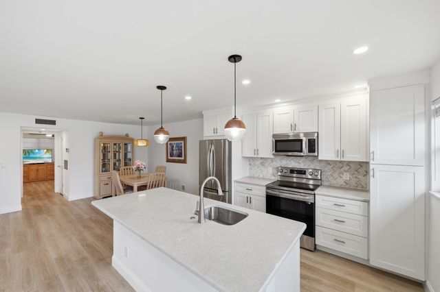 955 Circle Drive B, Delray Beach, FL 33445