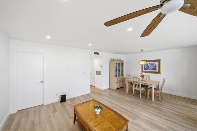 955 Circle Drive B, Delray Beach, FL 33445