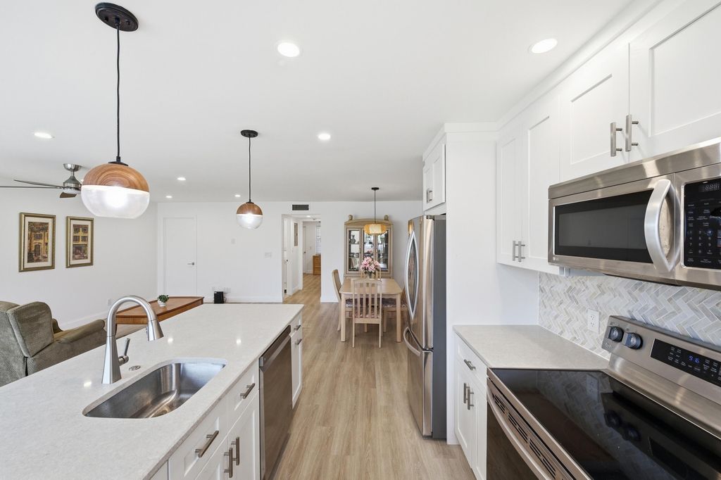 955 Circle Drive B, Delray Beach, FL 33445
