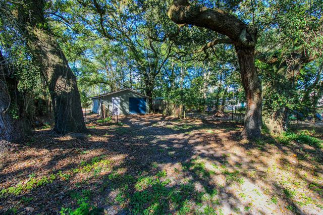 2104 Maybank Highway, Charleston, SC 29412