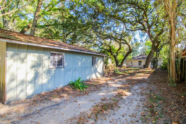 2104 Maybank Highway, Charleston, SC 29412