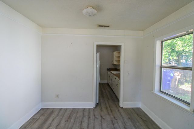 2104 Maybank Highway, Charleston, SC 29412