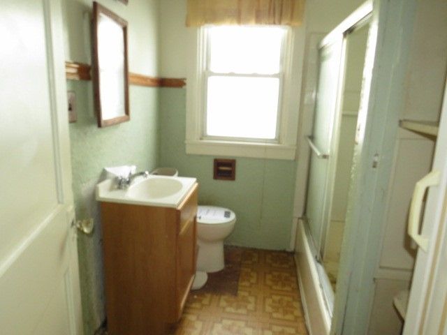 110 Good Ln, Ross Twp, PA 15237