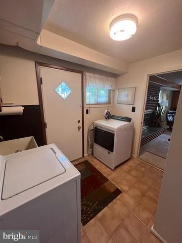 1425 BUCKNELL RD, Wilmington, DE 19803