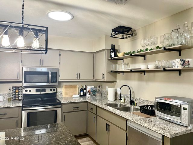 812 N 86th Place, Scottsdale, AZ 85257