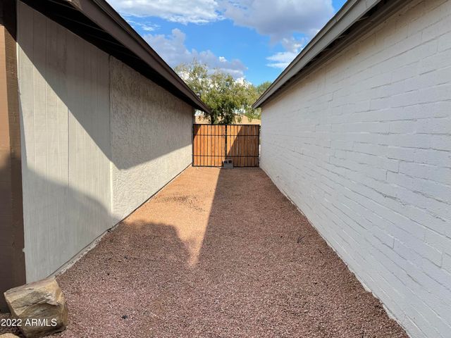 812 N 86th Place, Scottsdale, AZ 85257